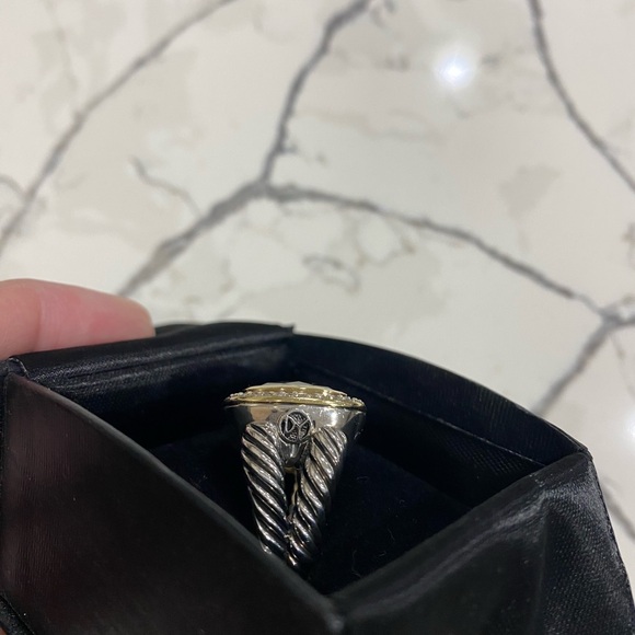 David Yurman Ring with Champagne Citrine, Pave diamonds, 18k Yellow Gold - Picture 3 of 6